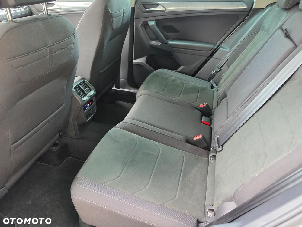 Volkswagen Tiguan 2.0 TDI SCR DSG ACTIVE - 29