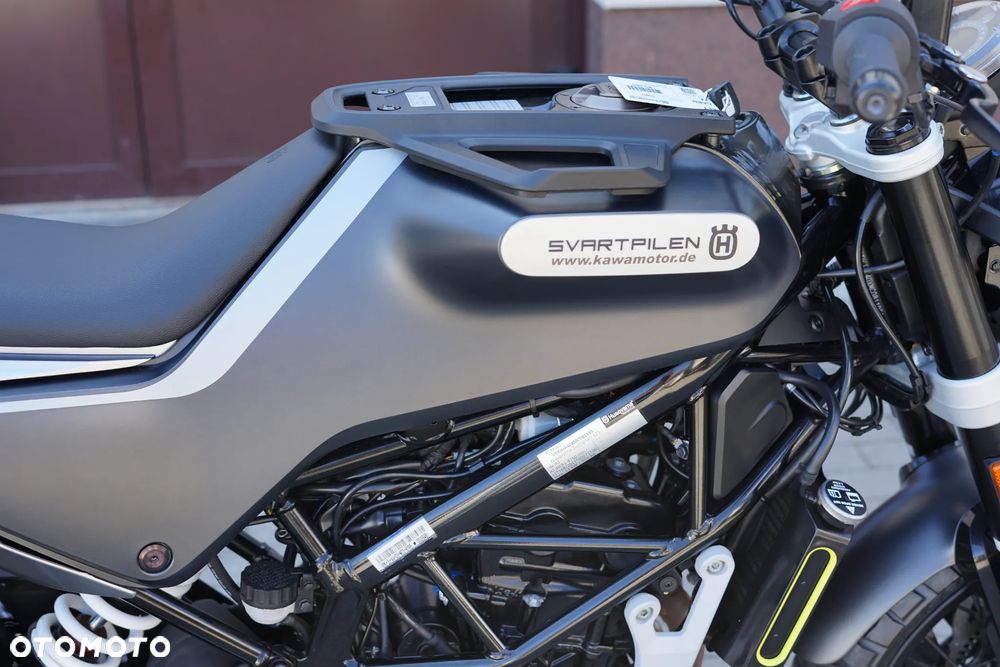 Husqvarna Svartpilen - 11