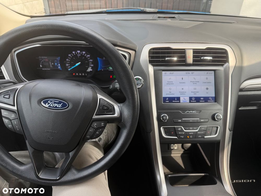 Ford Fusion - 17