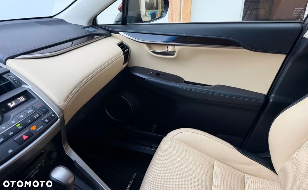 Lexus NX 200t Elite AWD - 4