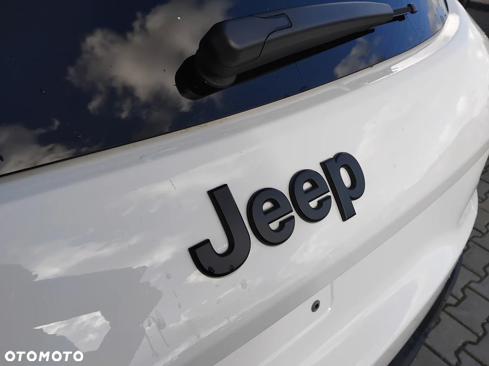 Jeep Avenger 1.2 T3 mHEV Black Edition FWD eDCT6 - 7