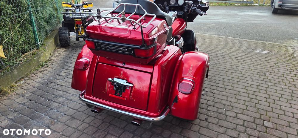 Harley-Davidson FLH Electra Glide - 32