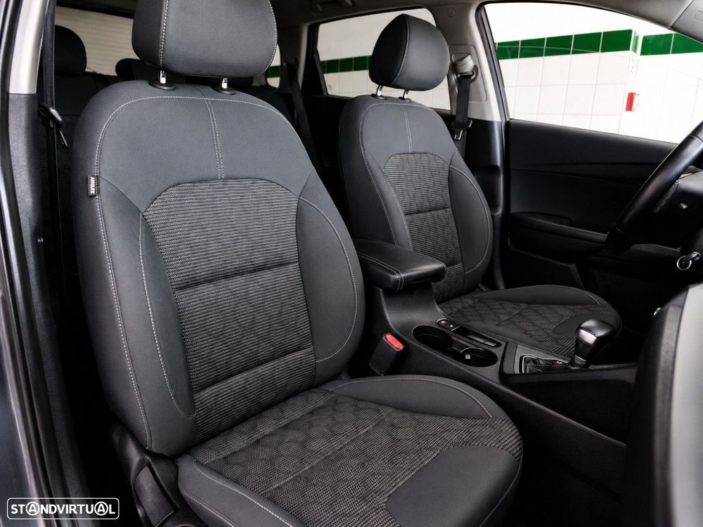 Kia Niro 1.6 GDi HEV Urban - 11