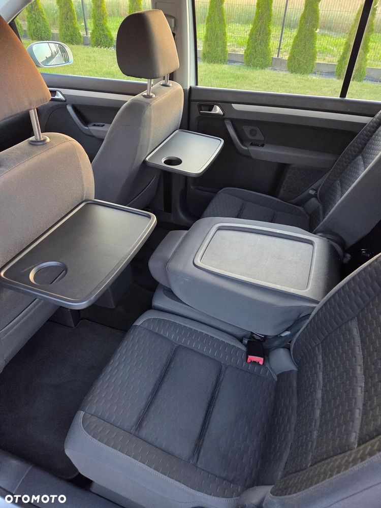 Volkswagen Touran 2.0 TDI Q-Line - 25