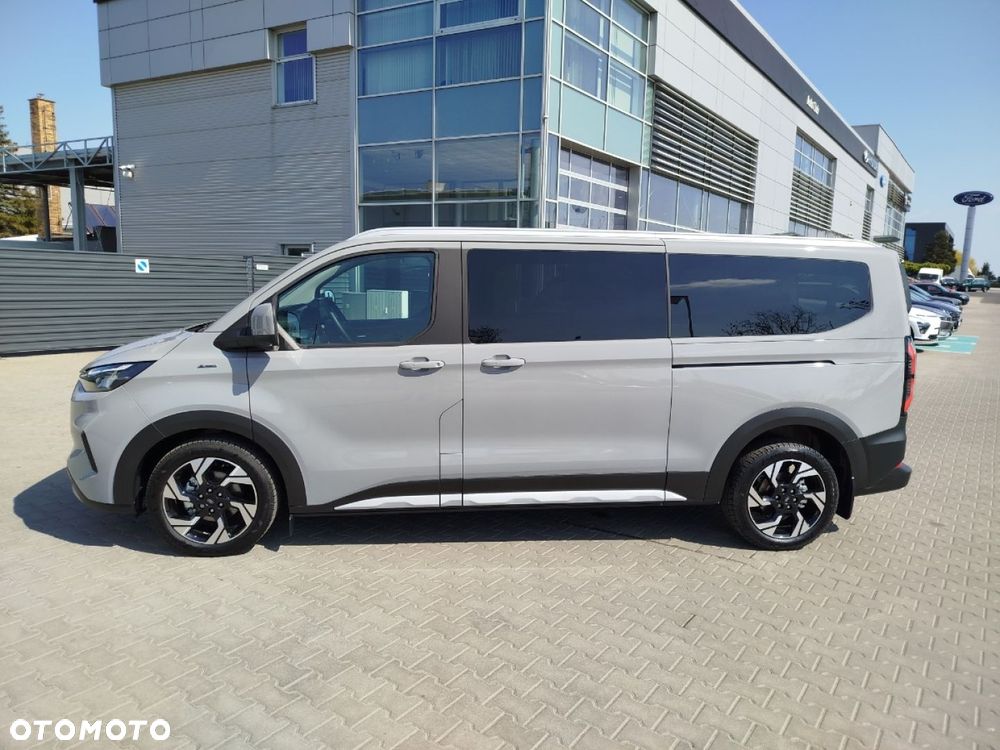 Ford Tourneo Custom - 4