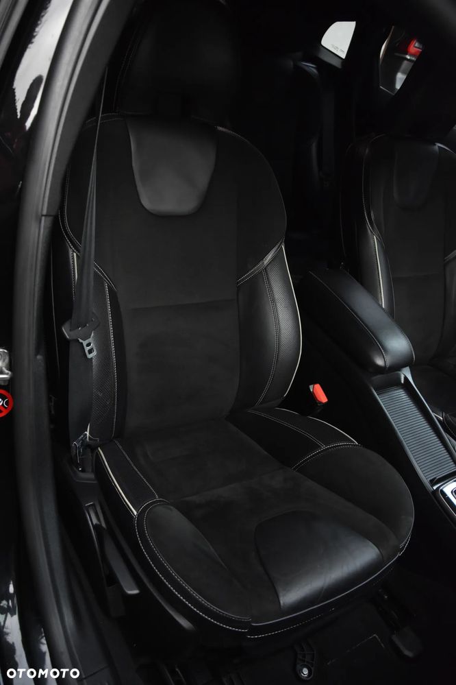 Volvo V40 D4 Drive-E R-Design Summum - 12