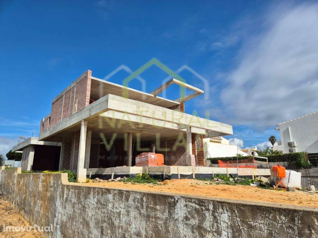 Moradia Isolada T4 com Vista Mar em Construção na Galé, Albufeira, ... - Grande imagem: 2/16