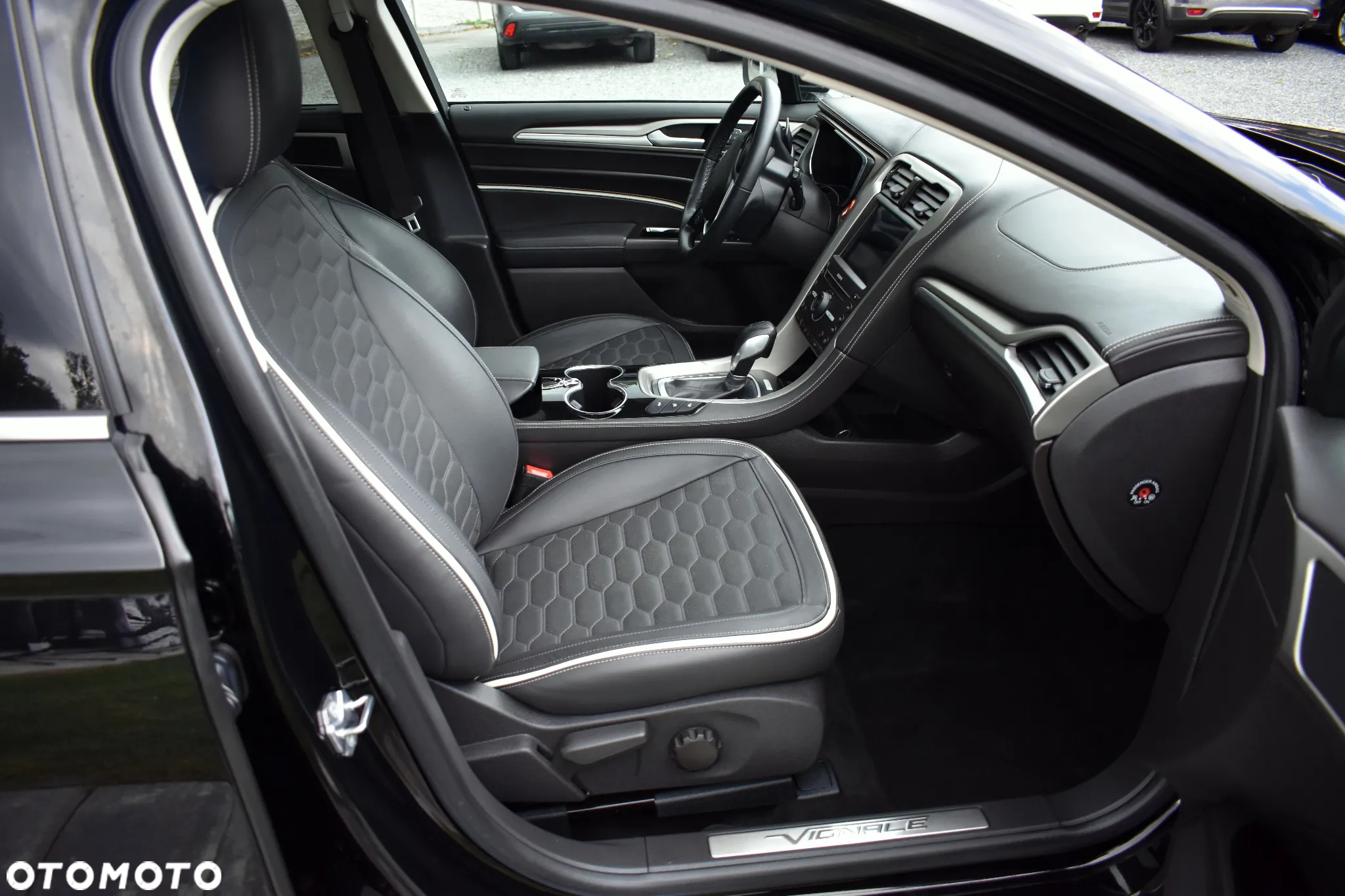 Ford Mondeo Vignale 2.0 TDCi PowerShift - 36