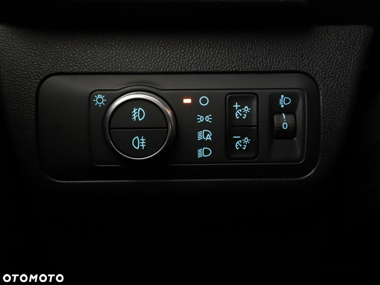 Ford Kuga 2.5 Duratec FHEV TITANIUM - 36