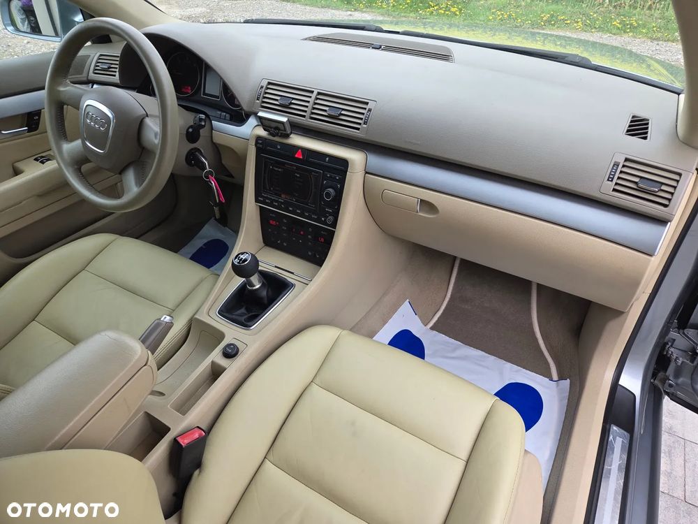 Audi A4 Avant - 6