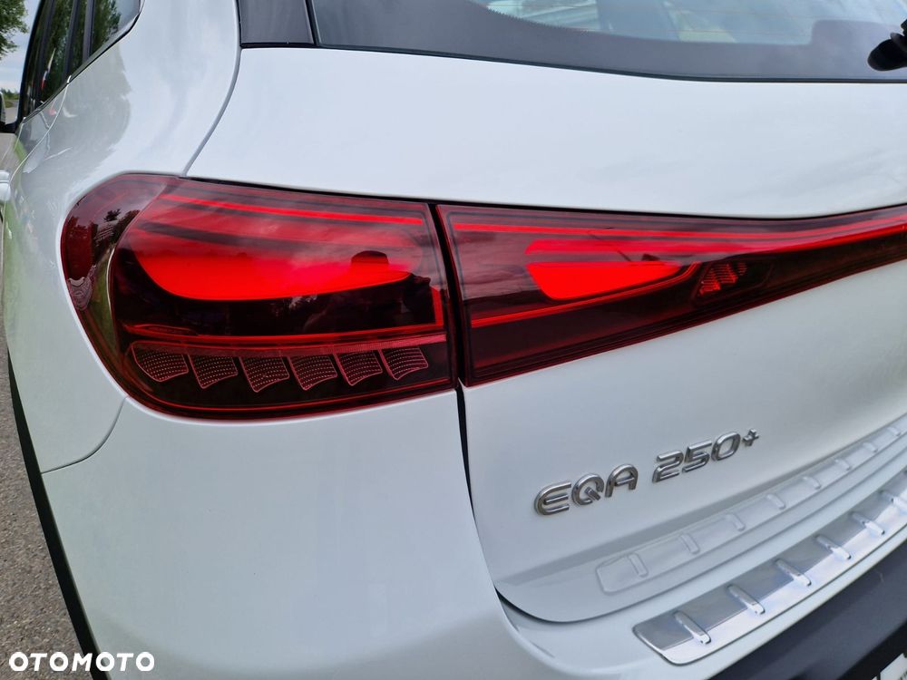 Mercedes-Benz EQA 250+ - 34