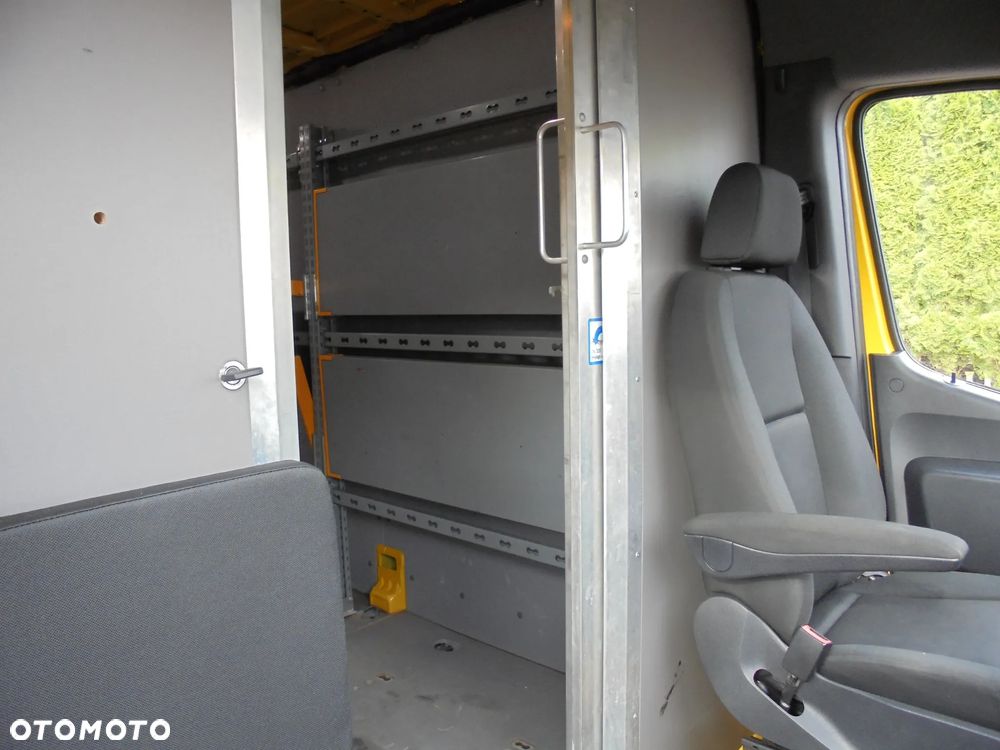 Mercedes-Benz SPRINTER - 12