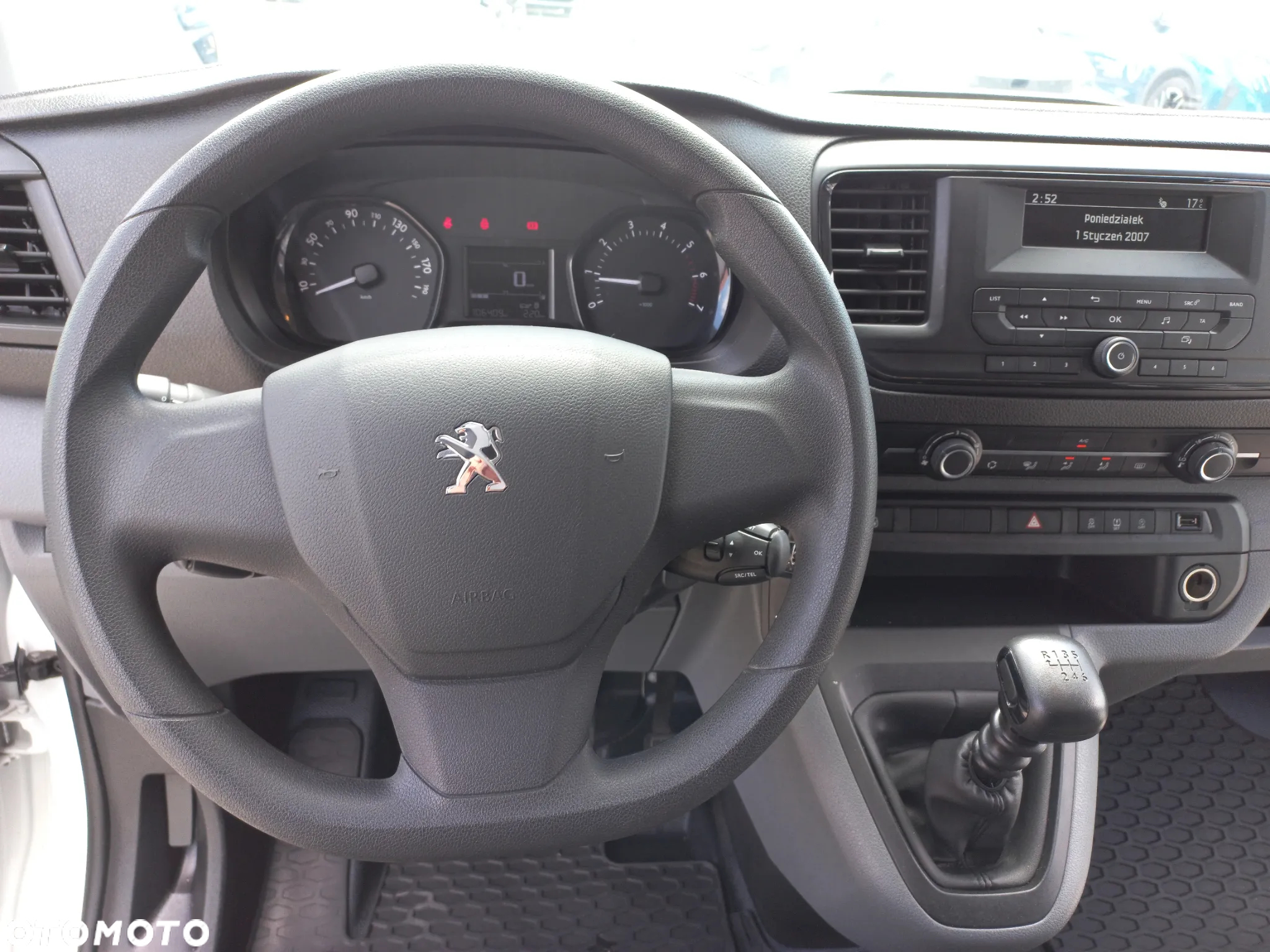 Peugeot Traveller 2.0 BlueHDi Long Business - 15