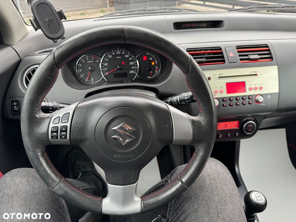 Suzuki Swift 1.6 Sport Rallye N' Style - 17