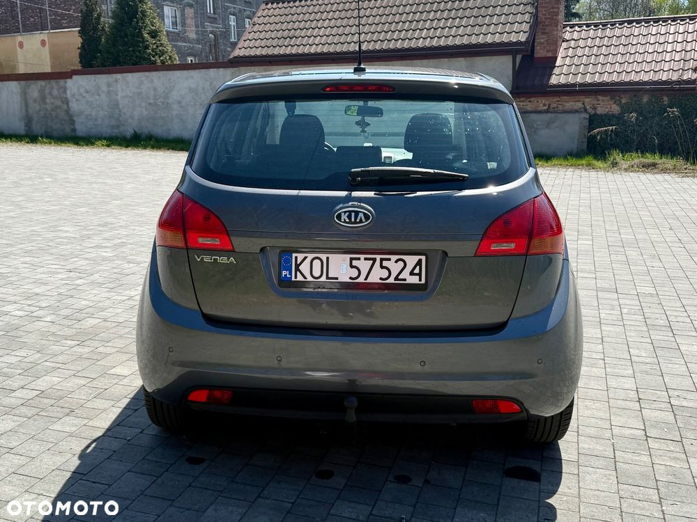 Kia Venga 1.4 CVVT Titanium Collection - 8