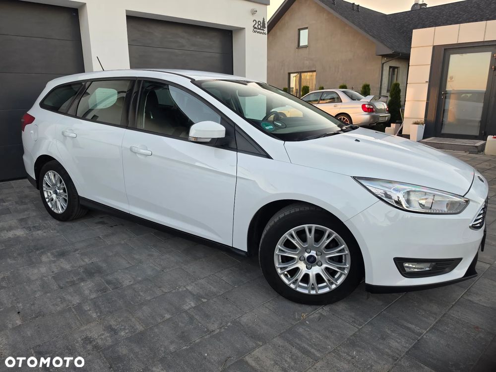 Ford Focus 1.5 TDCi SYNC Edition - 3