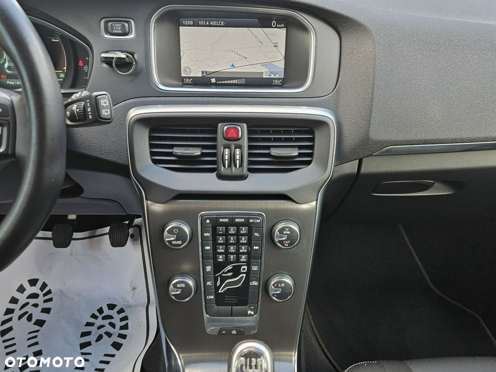 Volvo V40 D2 Momentum - 12