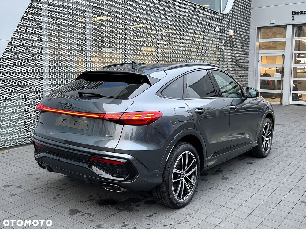Audi Q5 Sportback - 10