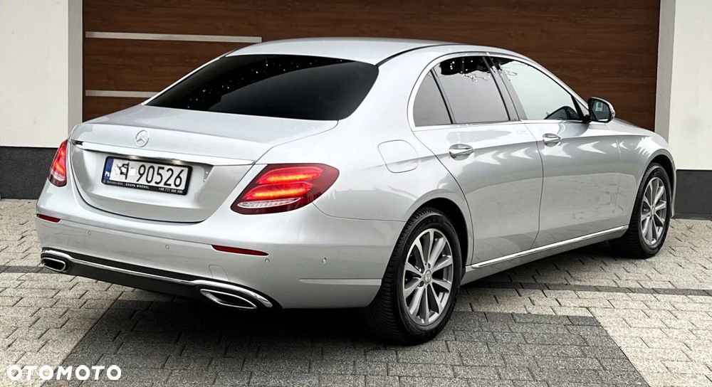 Mercedes-Benz Klasa E 200 9G-TRONIC - 33