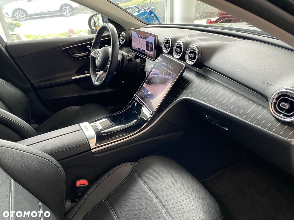Mercedes-Benz Klasa C 220 d mHEV - 23