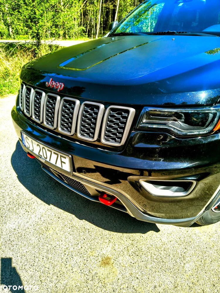 Jeep Grand Cherokee - 26