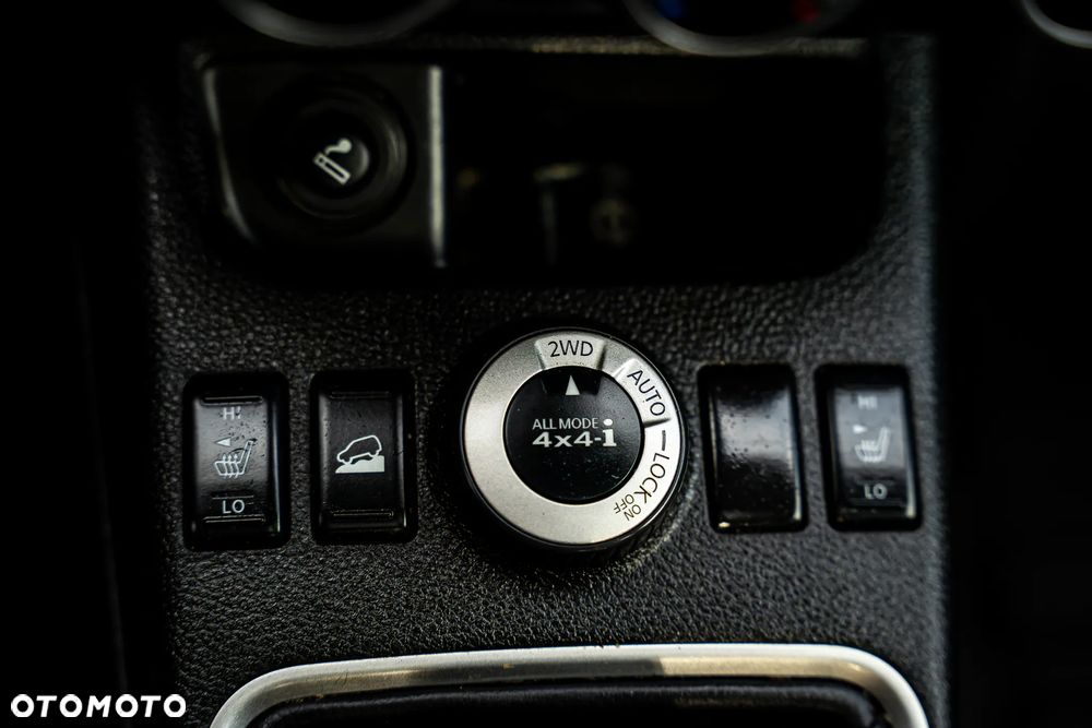 Nissan X-Trail 2.0 dCi 4x4 DPF Platinum - 30