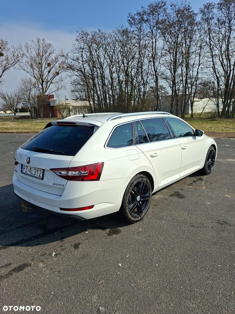 Skoda Superb 2.0 TDI Style DSG - 5