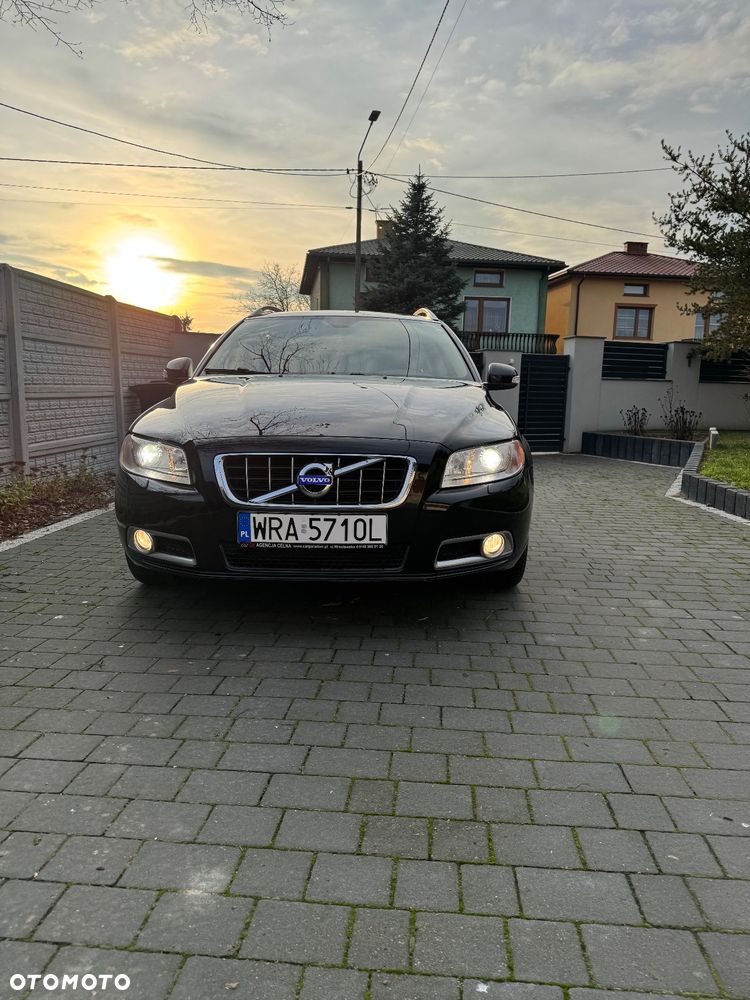 Volvo V70 2.0D Summum - 1