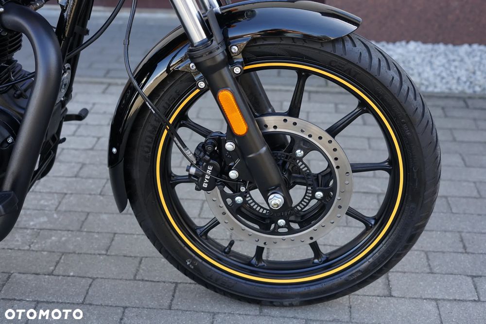 Royal Enfield Meteor - 15