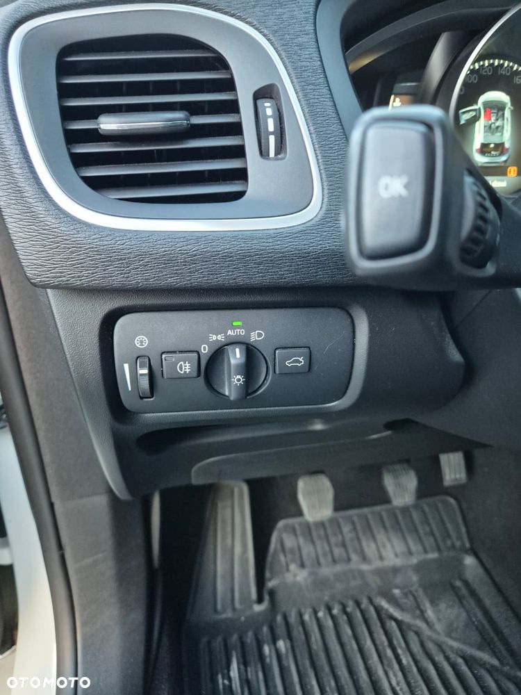 Volvo V40 - 11