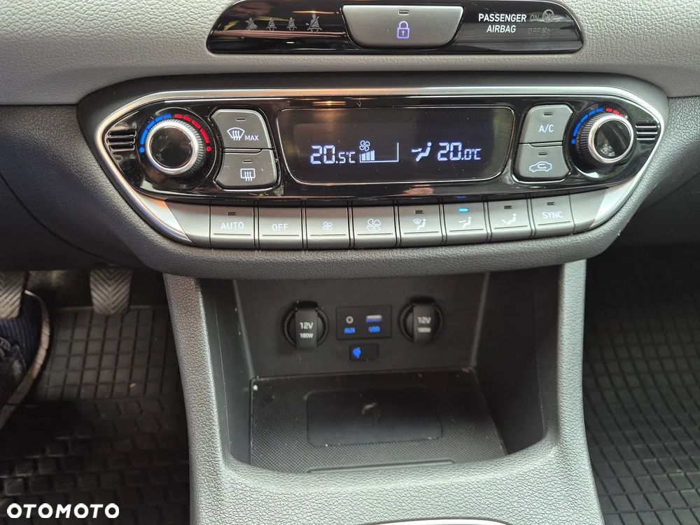 Hyundai i30 1.4 T-GDI Style - 27