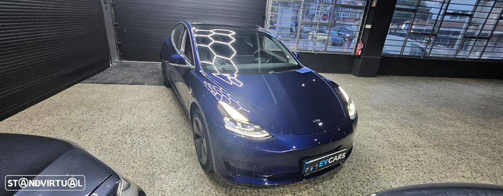 Tesla Model 3 - 1