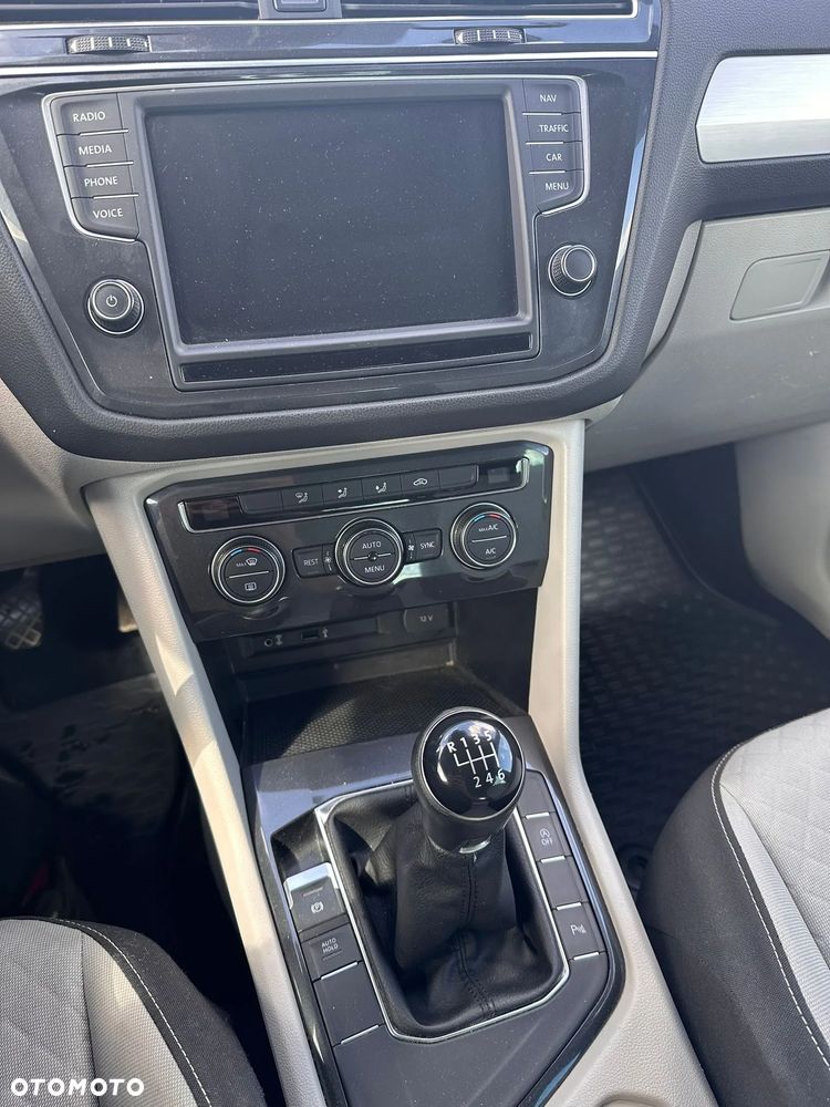 Volkswagen Tiguan - 20