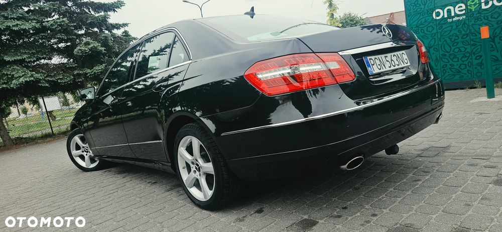 Mercedes-Benz Klasa E 200 CGI BlueEFFICIENCY 7G-TRONIC Avantgarde - 15