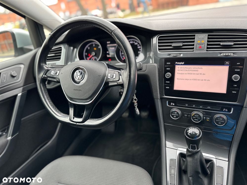 Volkswagen Golf 1.6 TDI BMT Comfortline - 19
