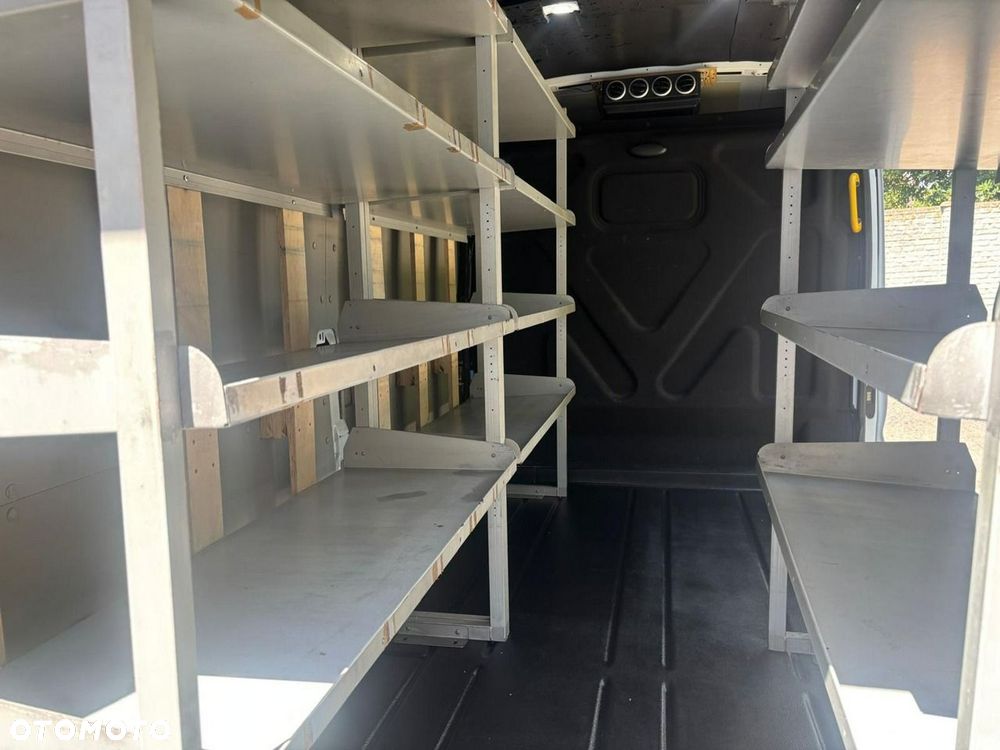 Ford Transit - 15