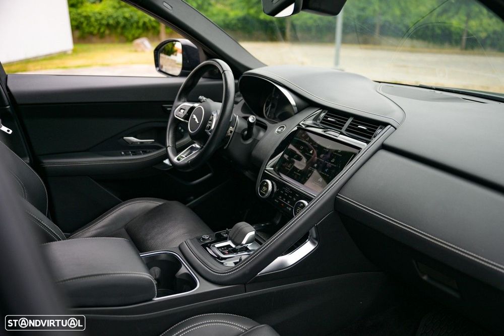 Jaguar E-Pace — fotografia 48