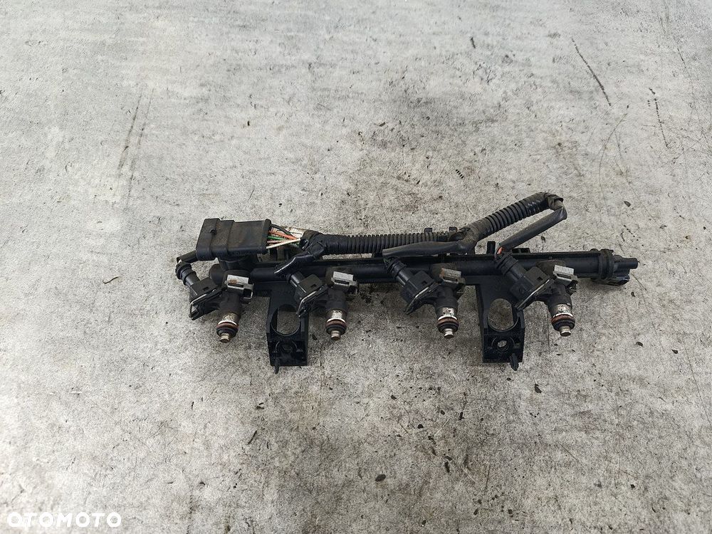 LISTWA WTRYSKOWA BENZYNA RENAULT MODUS 8200367230 1.2 16V - 4