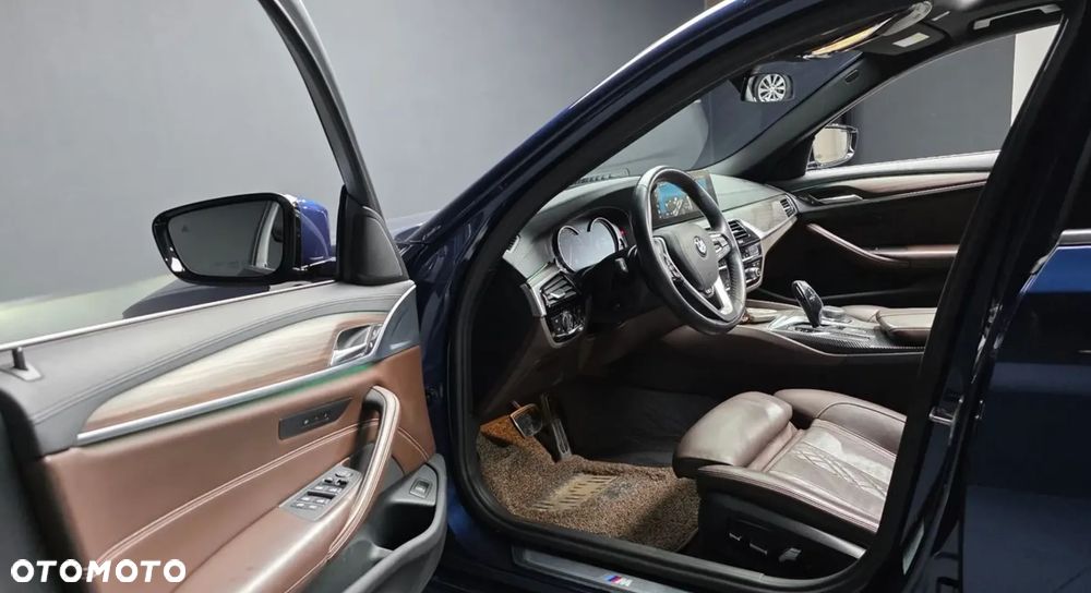 BMW Seria 5 530i M Sport Edition - 10