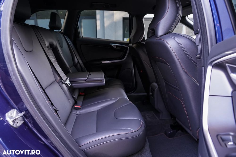 Volvo XC 60 D4 AWD Geartronic Ocean Race - 8