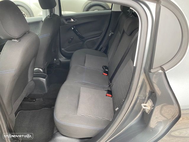 Peugeot 208 2017 photo 5
