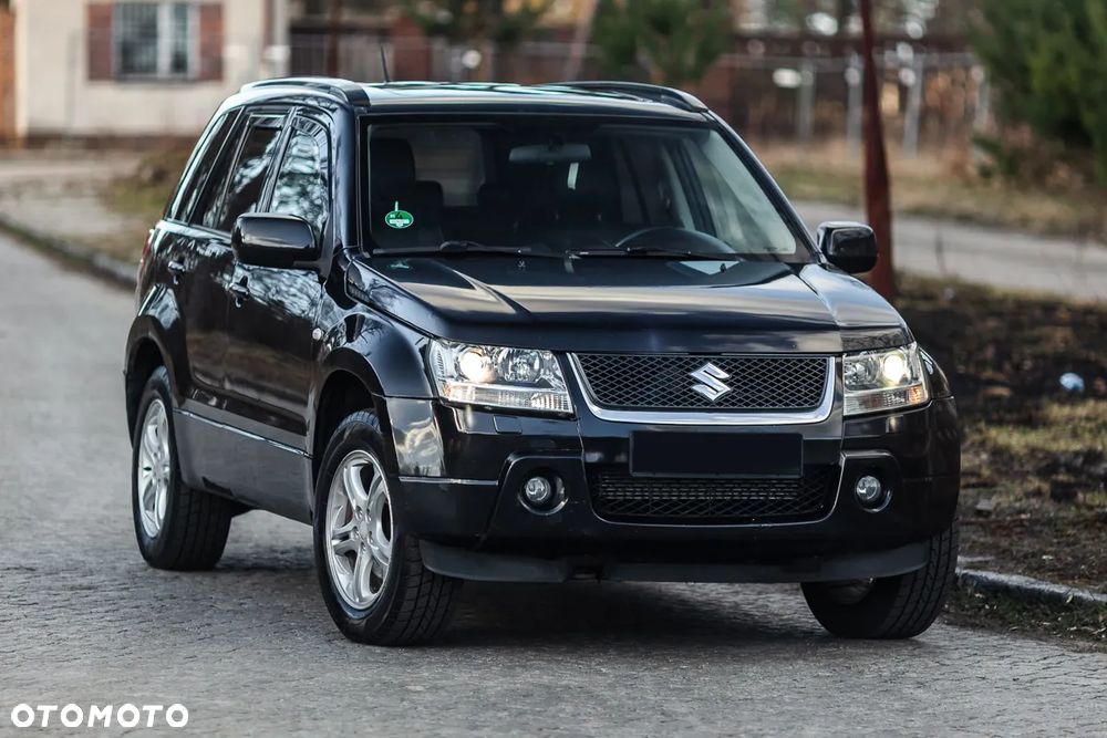 Suzuki Grand Vitara 1.9 DDiS Comfort DPF - 2
