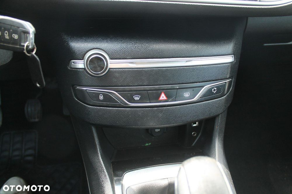 Peugeot 308 - 18