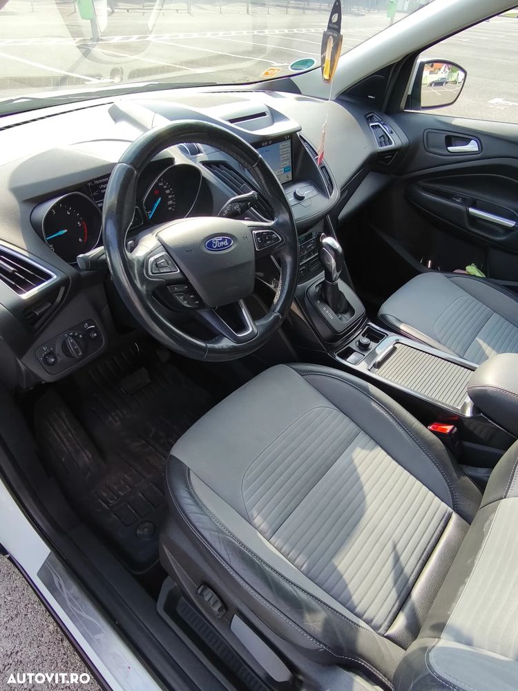 Ford Kuga 2.0 TDCi 4x4 Aut. Titanium - 4