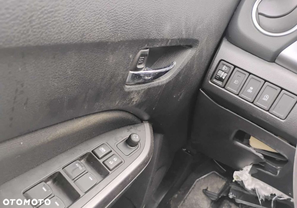 Suzuki Vitara - 11