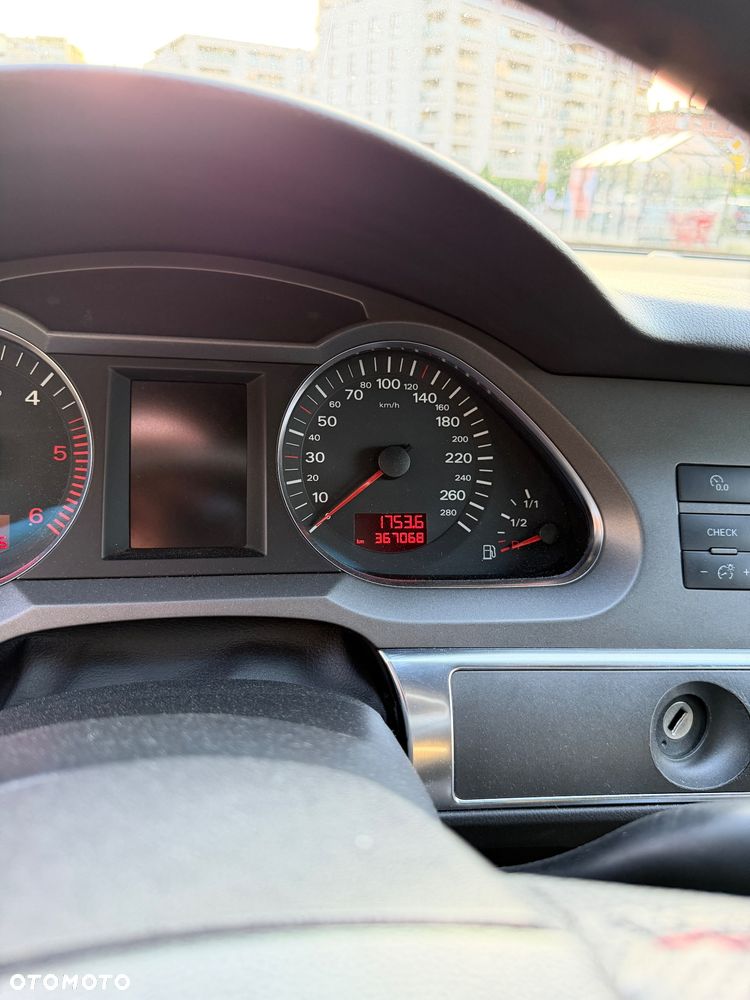 Audi A6 Avant 3.0 TDI Quattro Tiptronic - 23