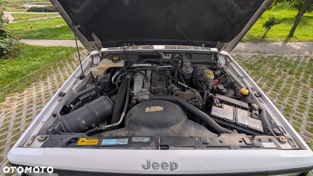 Jeep Cherokee - 2