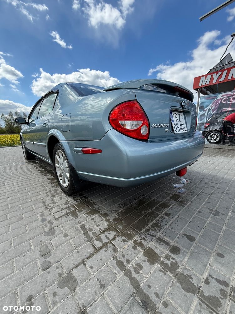 Nissan Maxima - 12