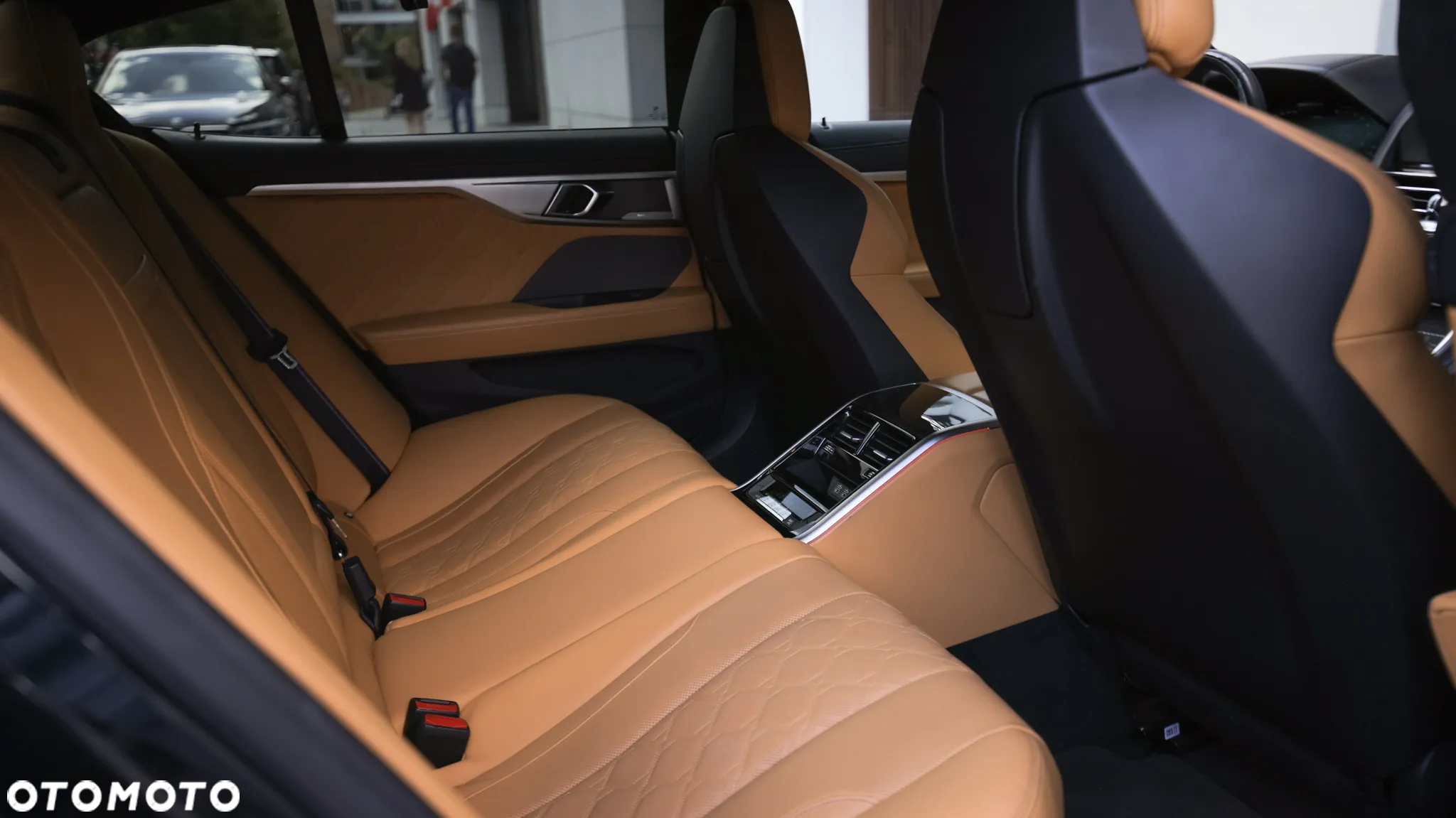 BMW M8 Competition - 17