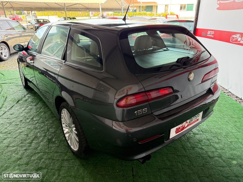 Alfa Romeo 156 Sportwagon 2.4 JTD Distinctive - 7